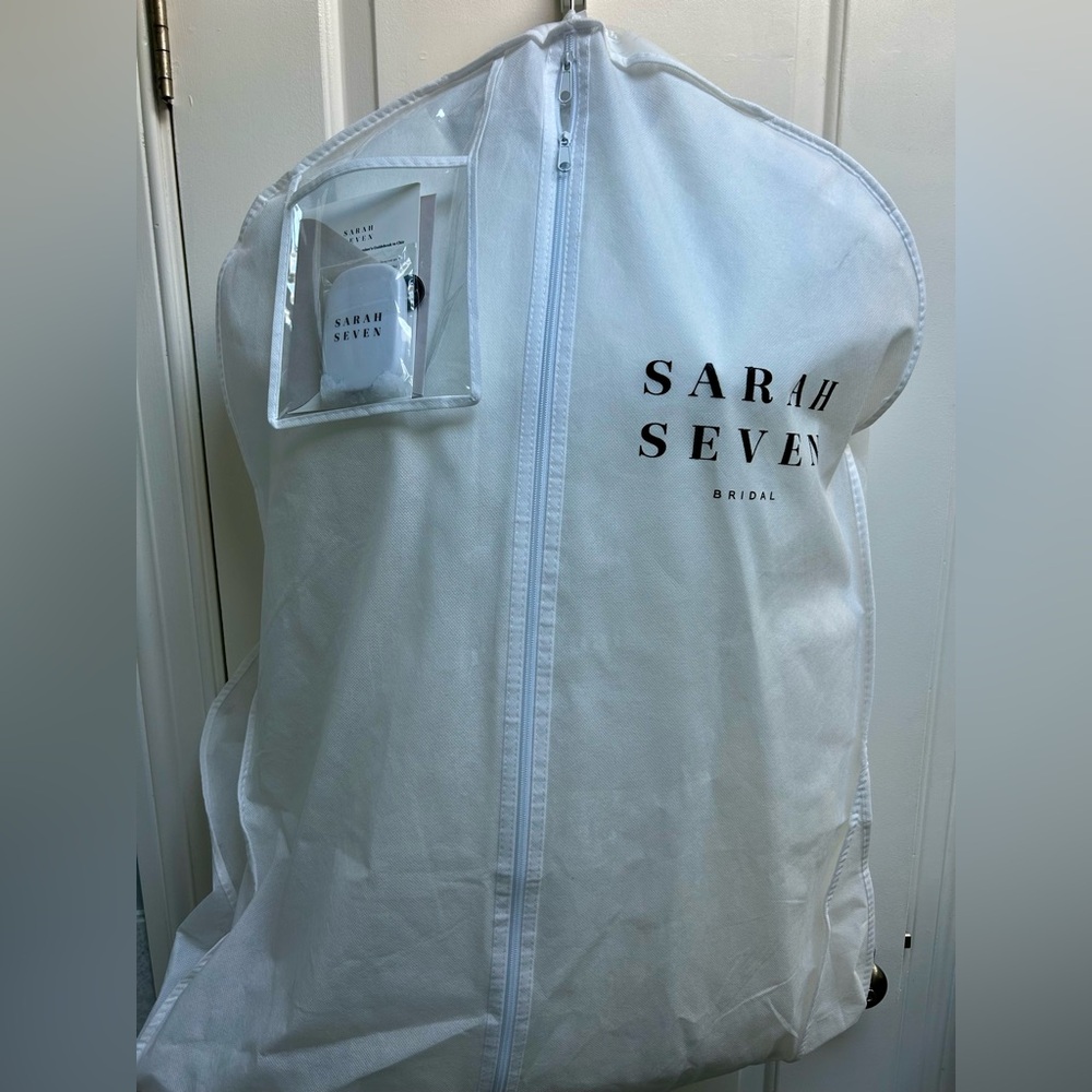 Sarah Seven Cassiopeia Wedding Dress - Size 2/4, no body alterations! - Picture 8 of 10